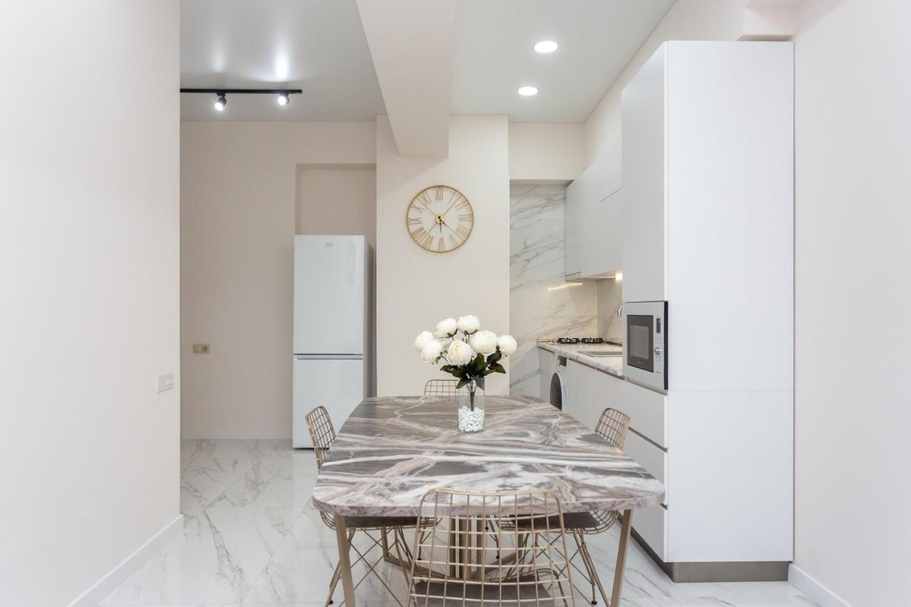 New Saburtalo Apartment Tbilisi Ngoại thất bức ảnh